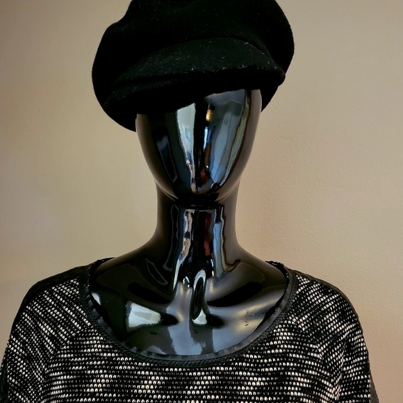 Two by Vince Camuto top - Picture 3 of 6